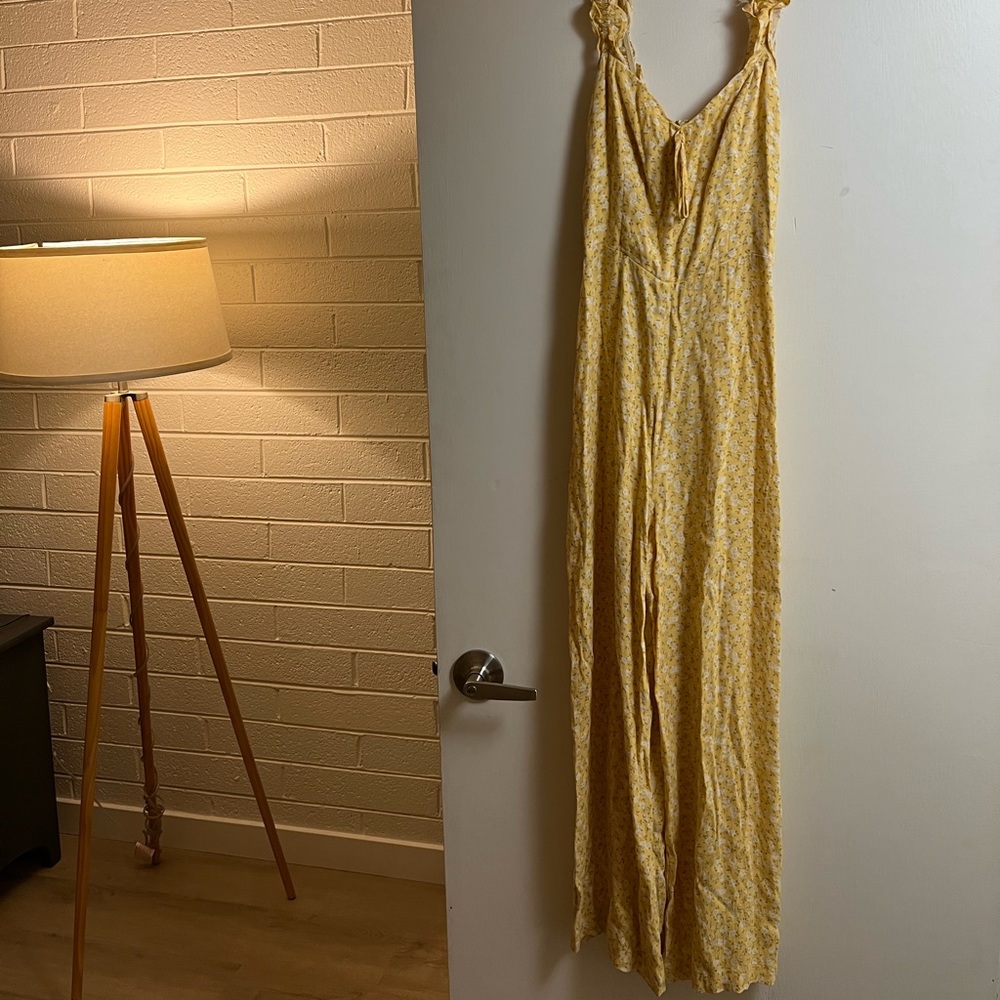 REFORMATION Moore Jumpsuit - Picture 4 of 8